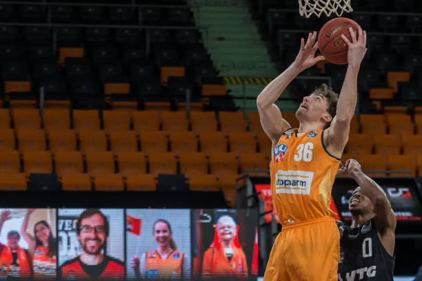 字上的累积 字上的累积