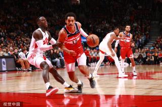 承受来自场 承受来自场