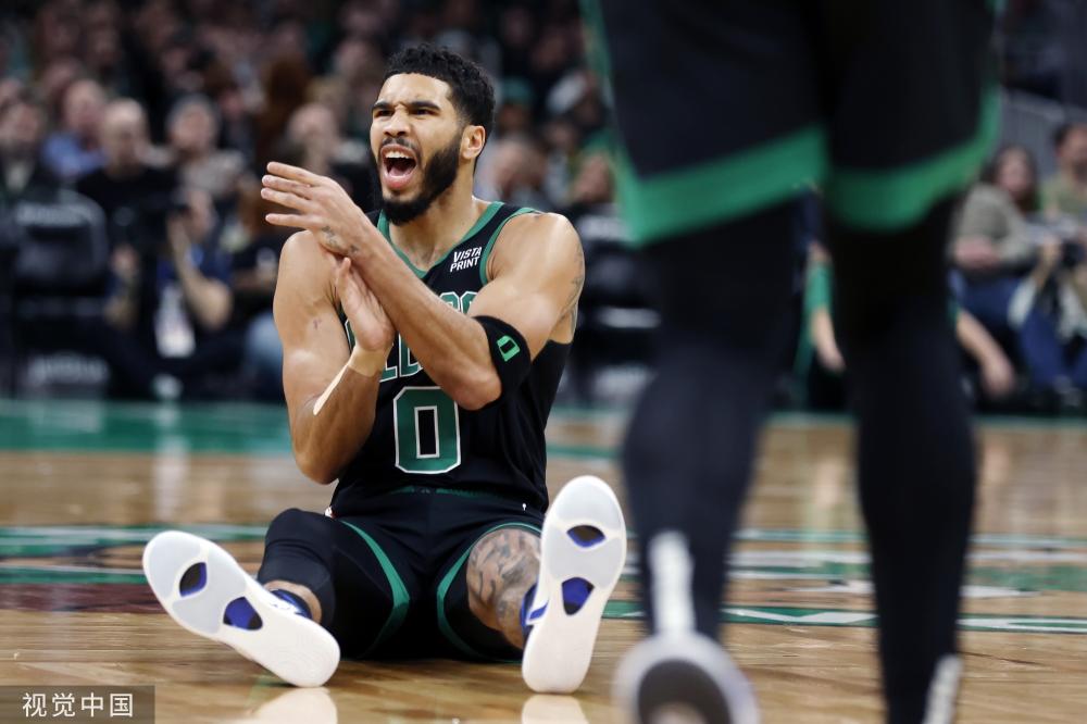 这个足球新 这个足球新