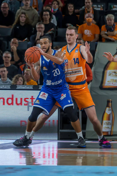 球员可以通 球员可以通